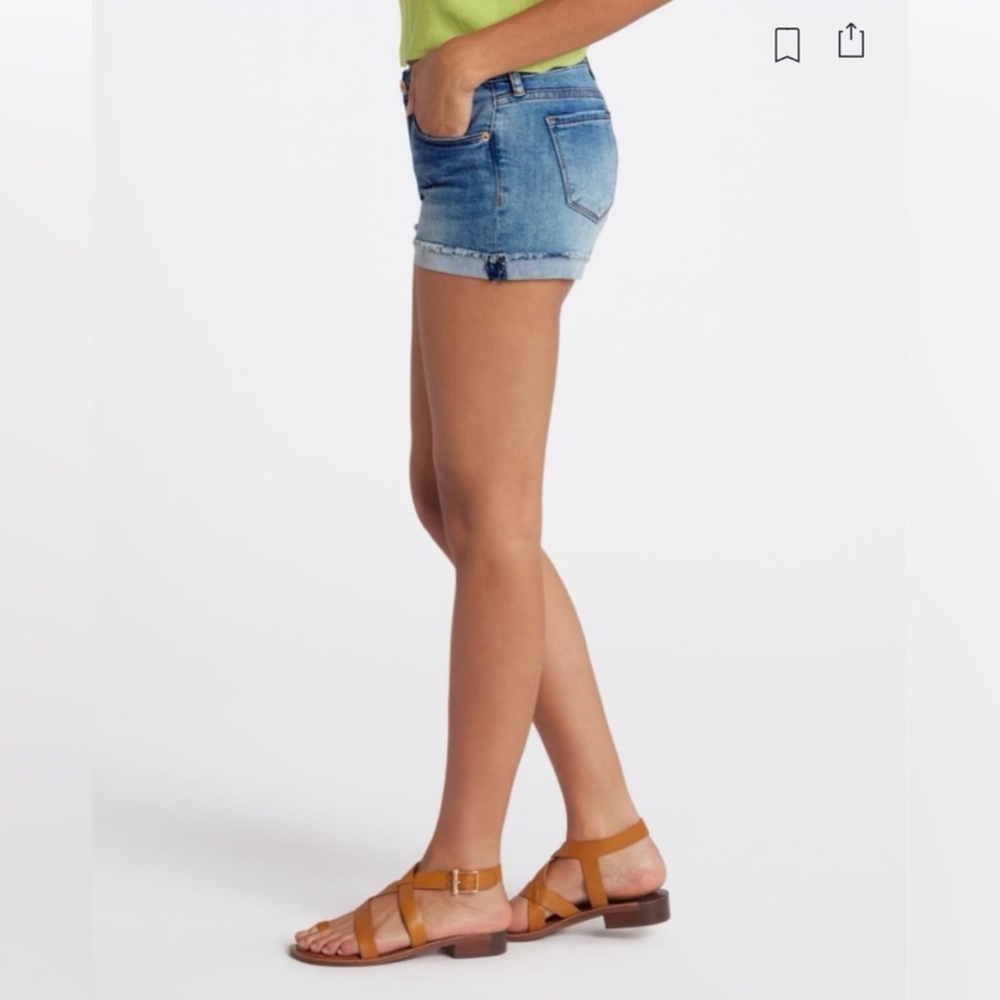 STS Blue / Stitch Fix - Molly high Rise Boyfriend Short with Fray Roll Hem - Picture 2 of 6